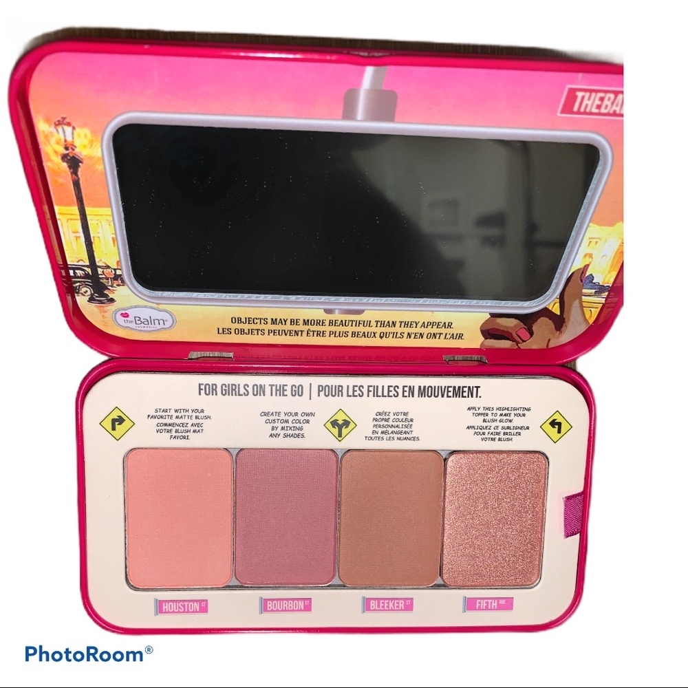 Makeup Bundle - Picture 4 of 7